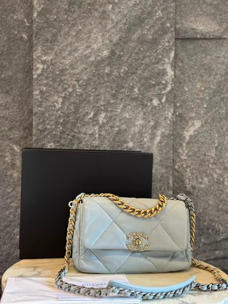 CHANEL Chanel 19Bag gold hardware