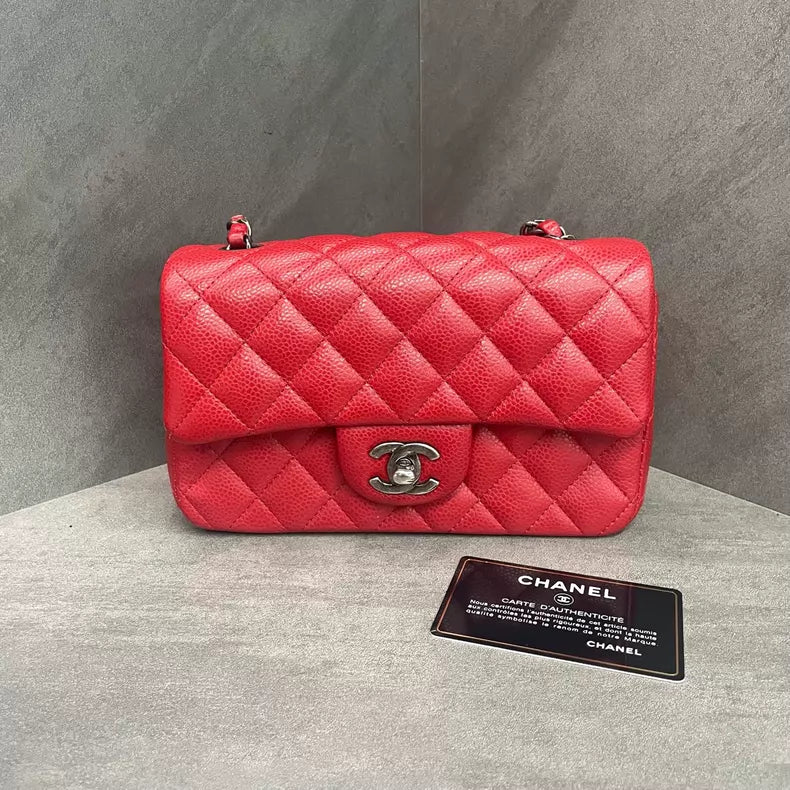 Chanel Chanel red silver hardware pebbled leather min 21