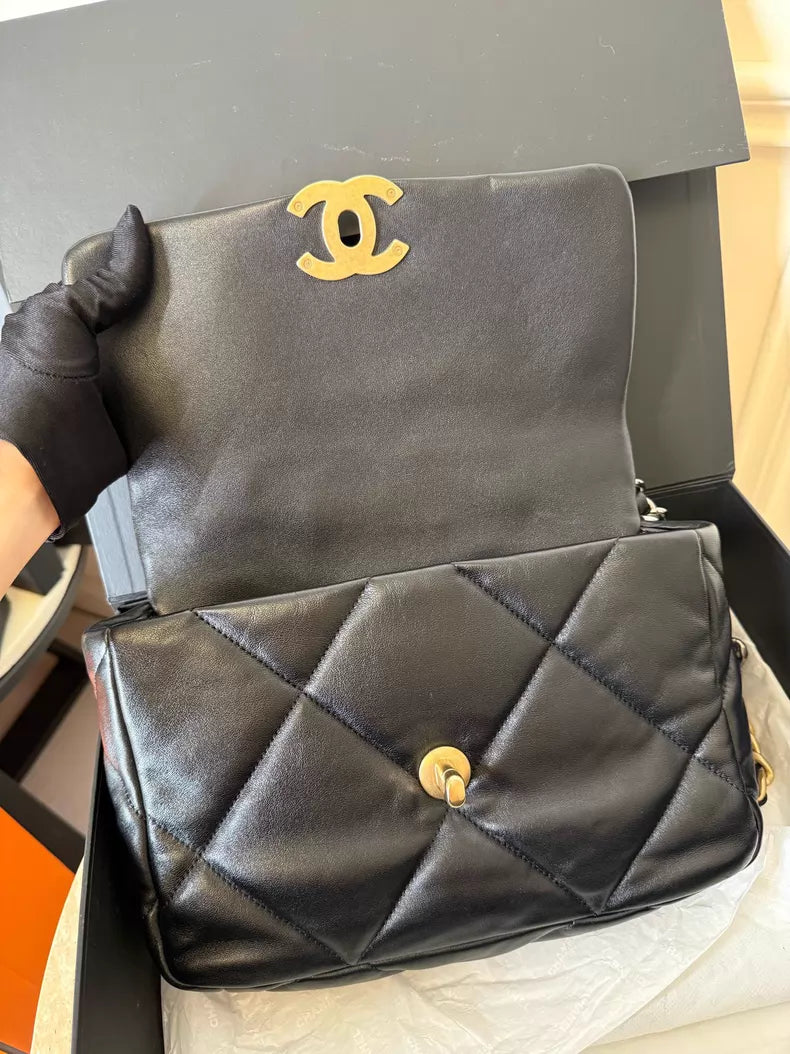Chanel Chanel 19Bag small