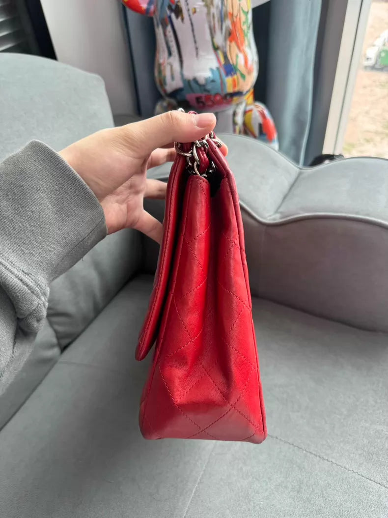 Chanel Chanel cf maxi 13 lambskin