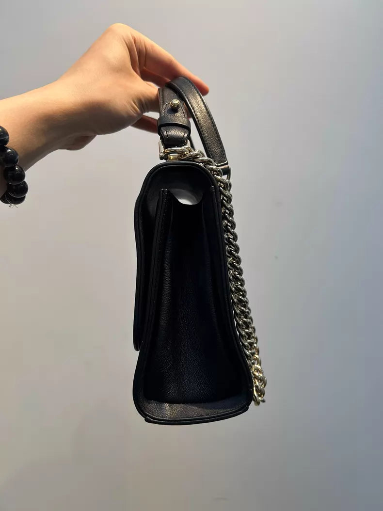 Chanel crossbody bag Label Click flap bag leather black