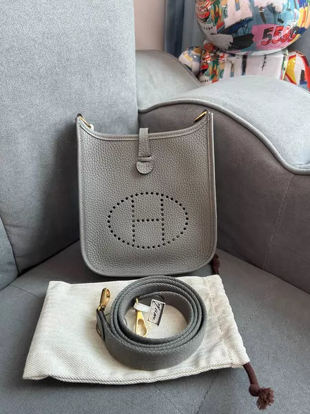 99 B HERMES Hermes Mini Evelyne