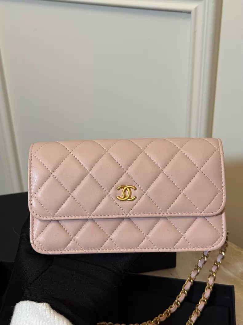 Chanel Chanel gold hardware woc