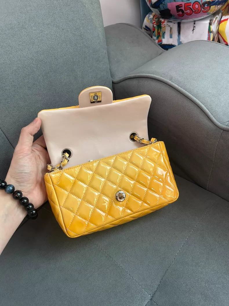 Chanel cf mini pink patent leather 17