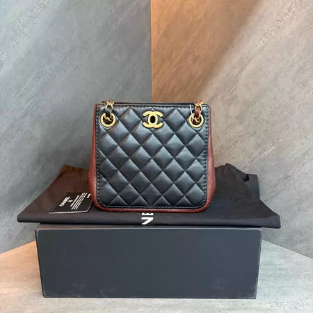 Chanel Chanel tote crossbody bag 30