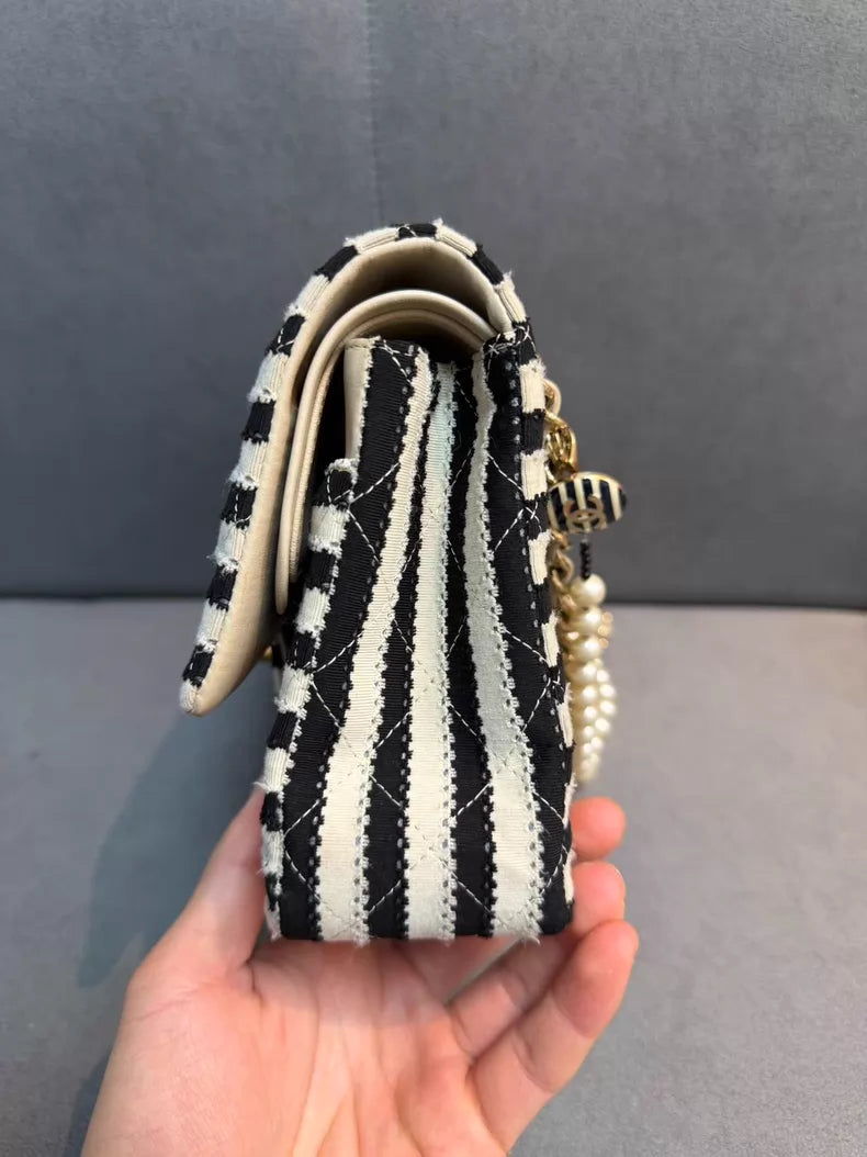chanel Chanel CF medium chain bag 19