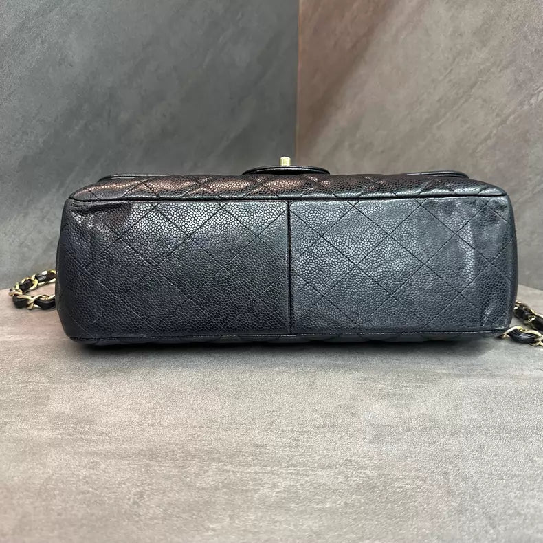 Chanel cfjumbo pebbled leather 16