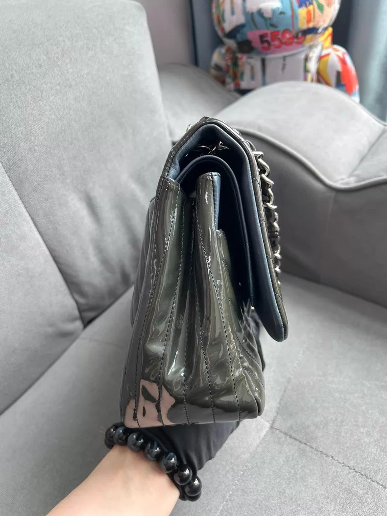 CHANEL Chanel CF patent leather V Jumbo