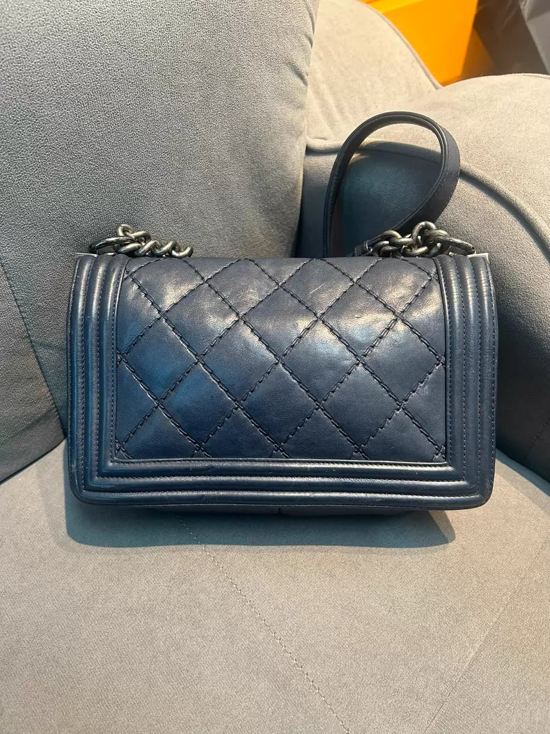 Chanel Chanel leboy medium 18