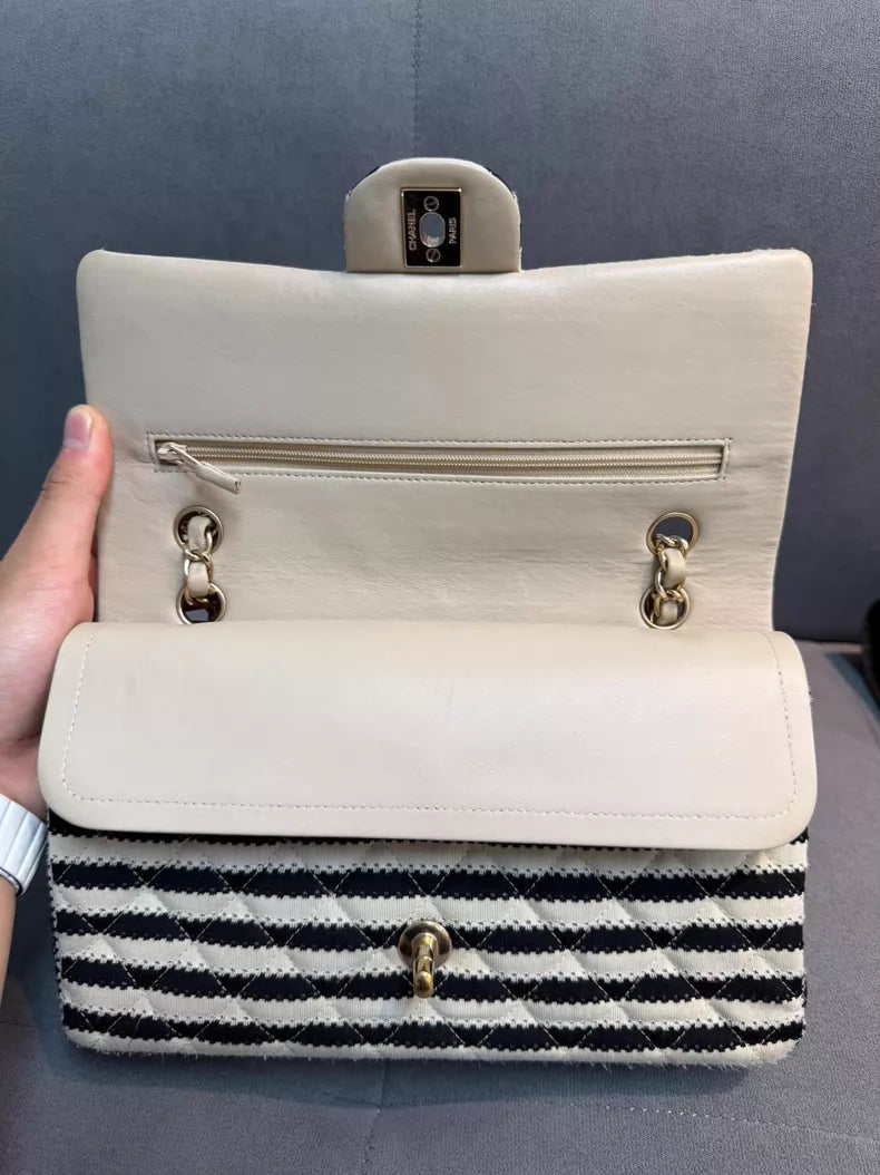 chanel Chanel CF medium chain bag 19